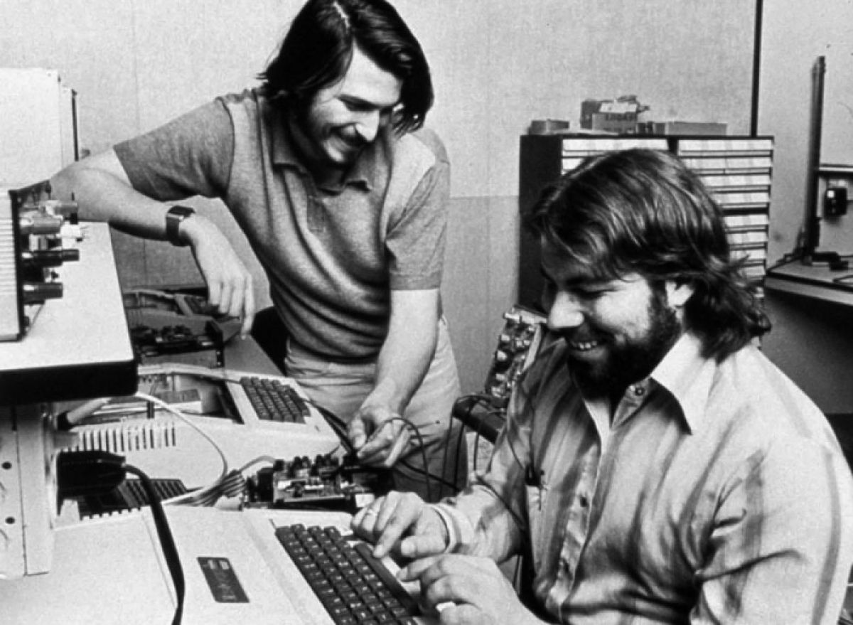 ¿Cuáles fueron lo inicios de Apple?