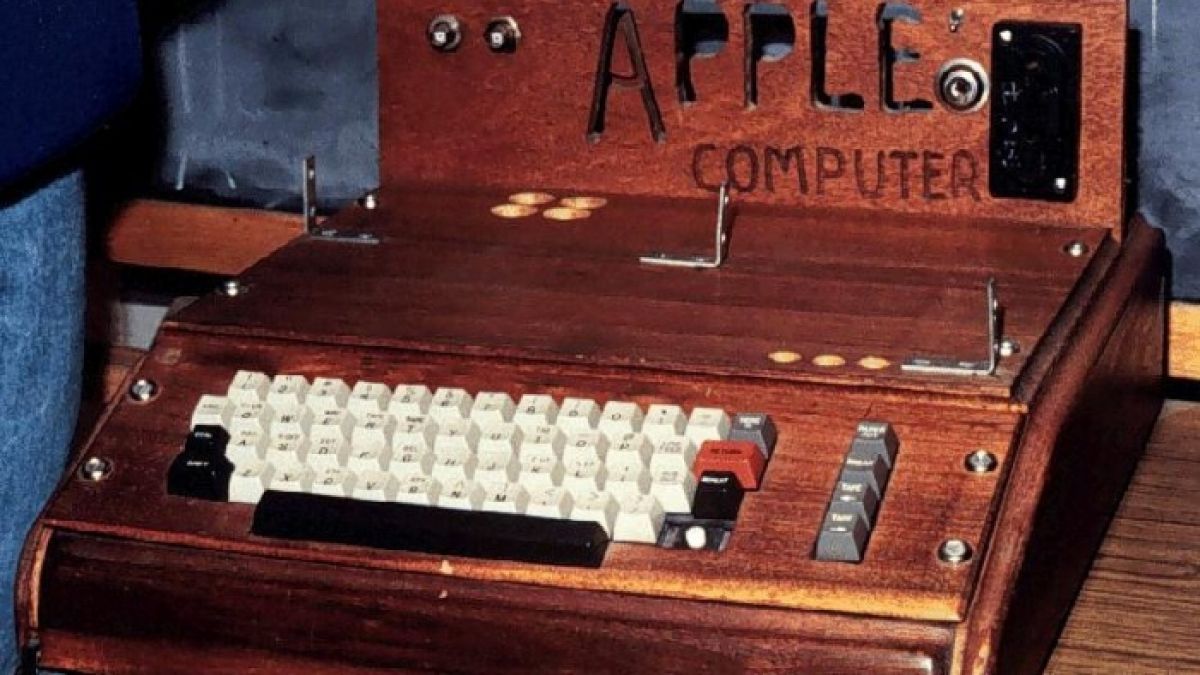 ¿Lanzamiento del primer ordenador de Apple?